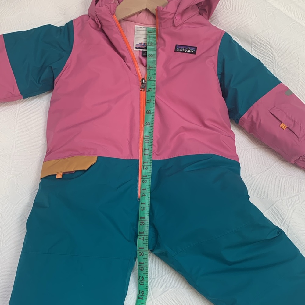 Patagonia snow pile one piece 2T - Picture 8 of 10